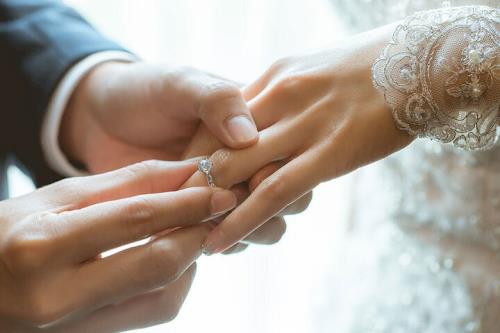به بهانه پخش فیلم ازدواج چند بازیگر عروسی گرفتن به حساب بقیه!