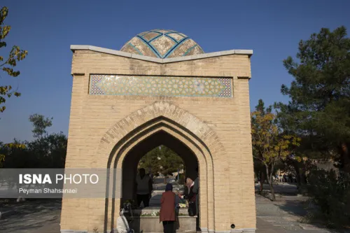 یادکردی از استاد جلال الدین تاج اصفهانی در تخت فولاد اصفهان