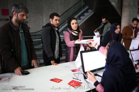 مردم از نظم تحویل بلیت ها راضی بودند، صندلی هایی كه به مردم نرسید