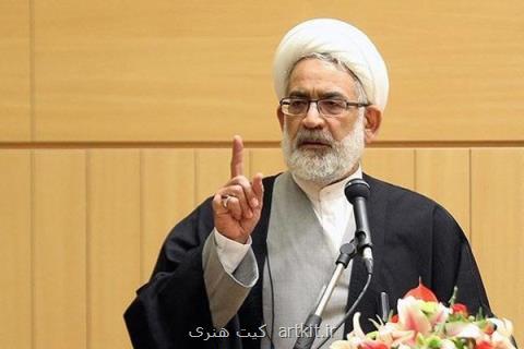 هنرمندان در چهارچوب اخلاق هنر خویش را عرضه واز جلوه گری پرهیزكنند